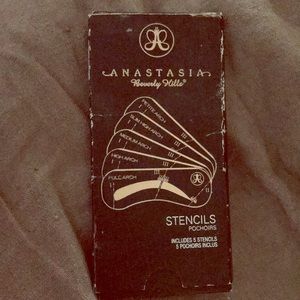 ⚫️ Anastasia Stencils Pochoirs